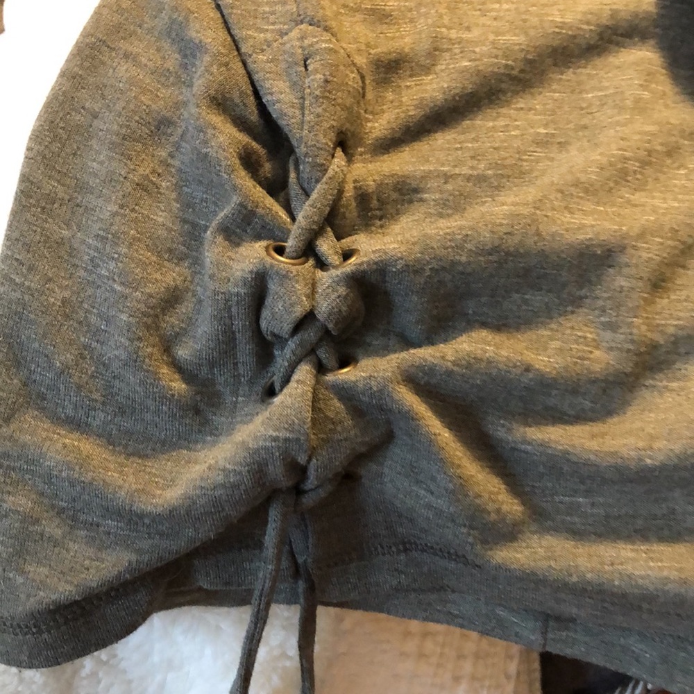 Sweatshirt - Picture 2 of 3